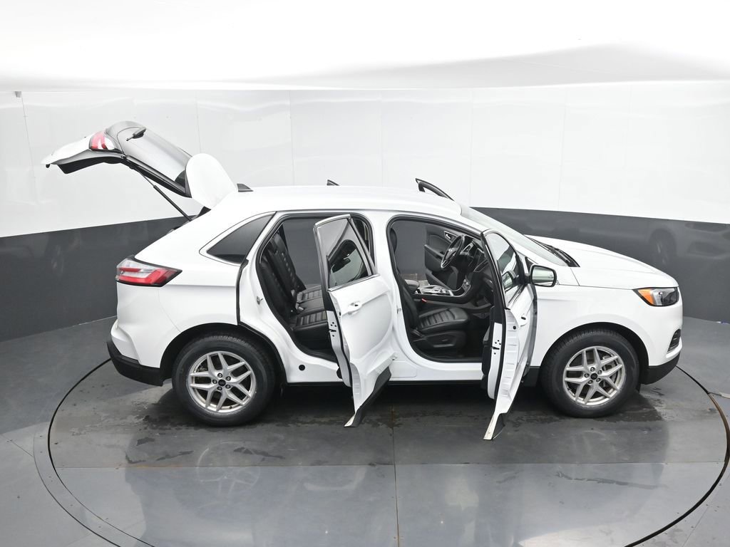 Used 2024 Ford Edge SEL image 55