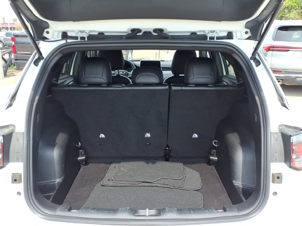 Used 2025 Jeep Compass Latitude AWD/4WD image 10