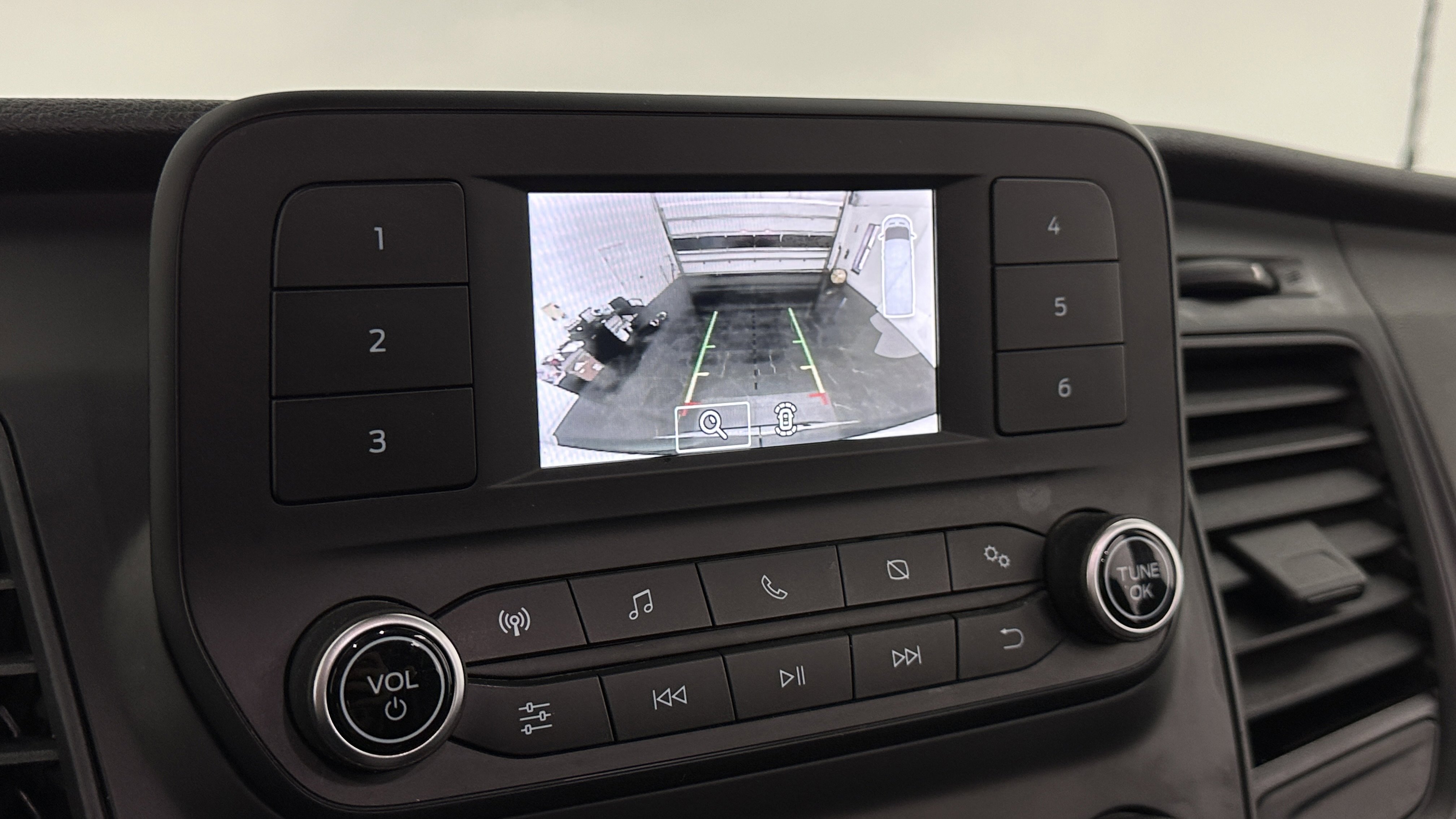 Used 2023 Ford Transit 250 Medium Roof w/ Load Area Protection Package RWD image 15