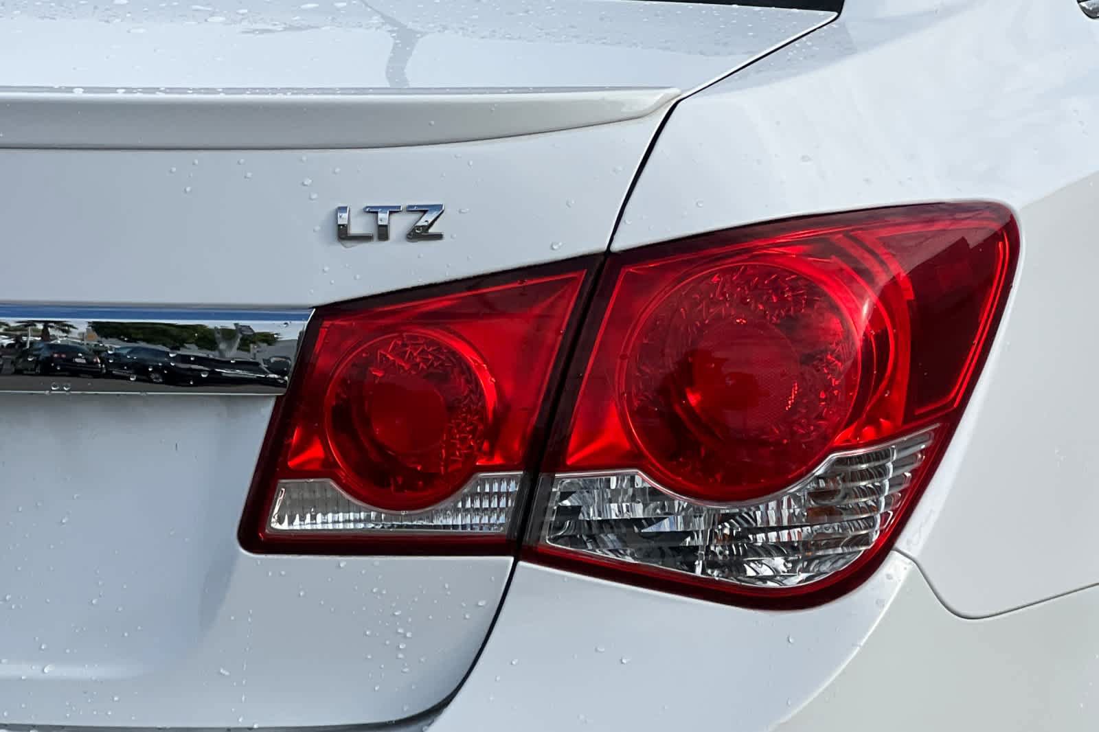 Used 2014 Chevrolet Cruze LTZ w/ RS Package FWD image 30