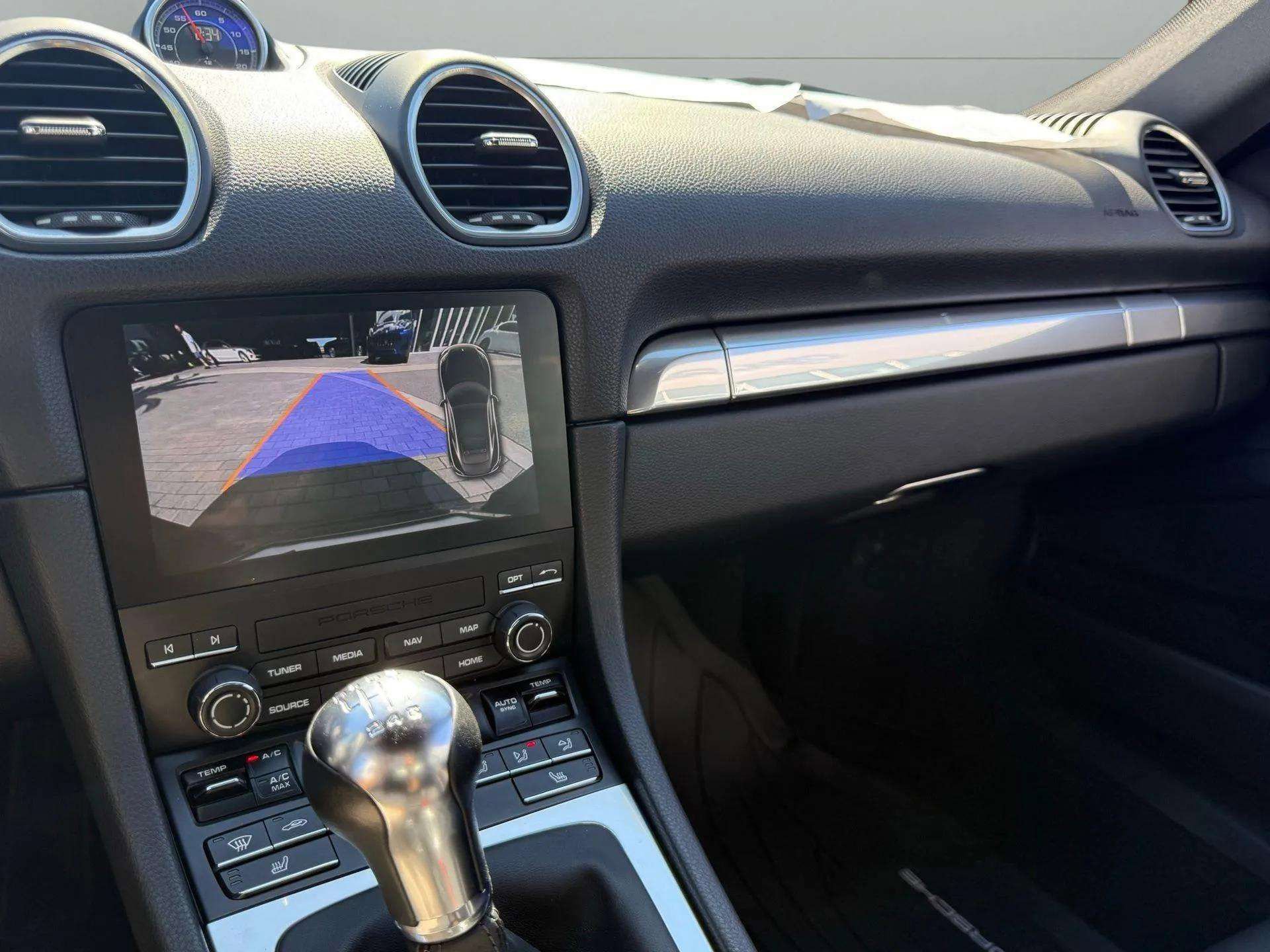 Used 2024 Porsche 718 Cayman w/ Sport Chrono Package image 46