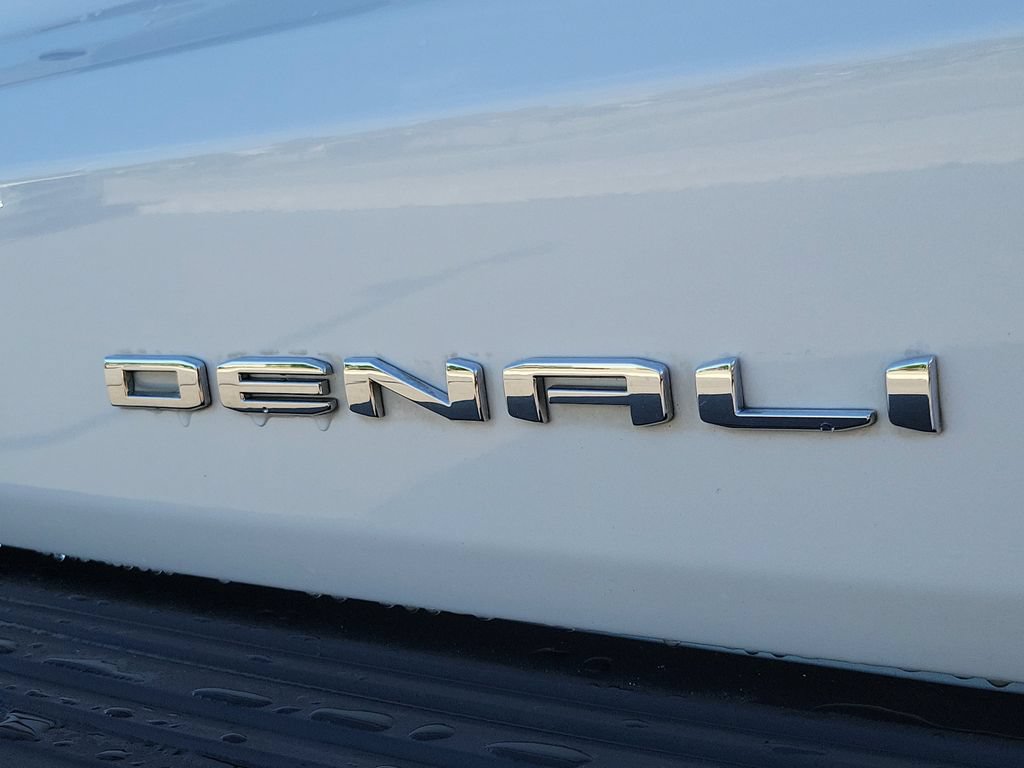 Used 2021 GMC Yukon XL Denali w/ Denali Ultimate Package AWD/4WD image 6