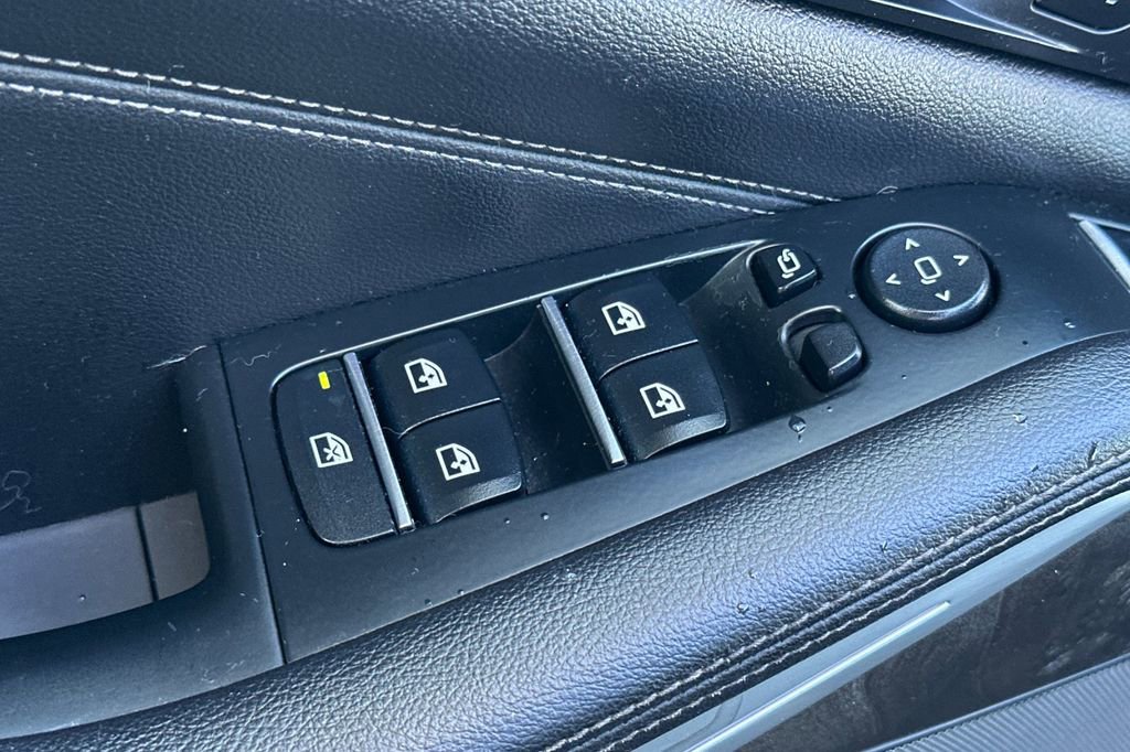 Used 2021 BMW X5 xDrive40i w/ M Sport Package image 11