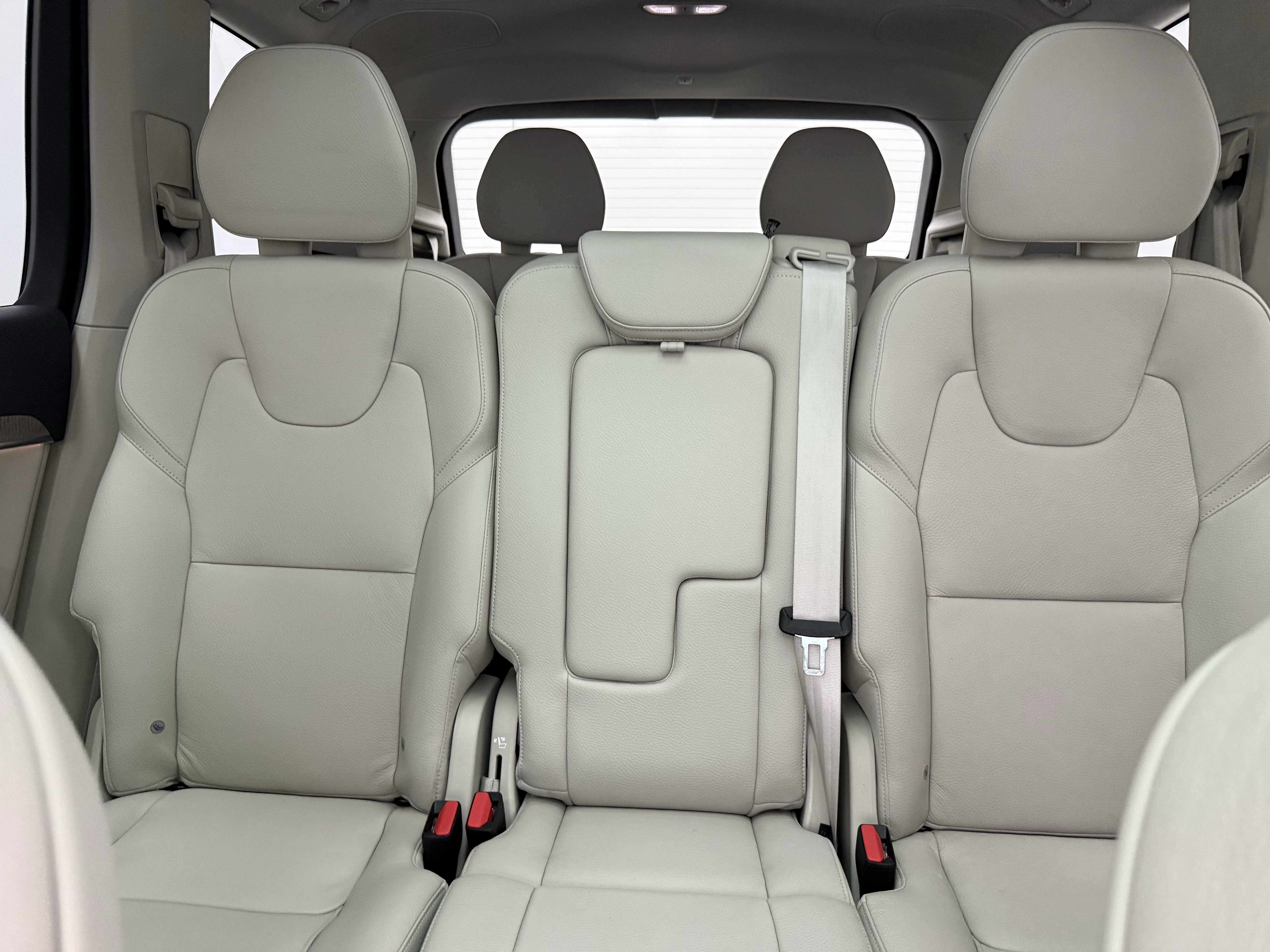 Certified 2023 Volvo XC90 B6 Plus w/ Protection Package Premier AWD/4WD image 29