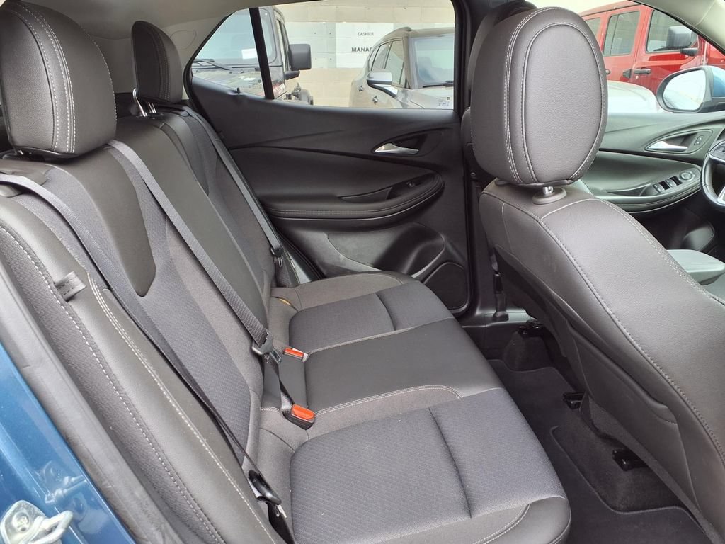 Used 2024 Buick Encore GX Preferred FWD image 21