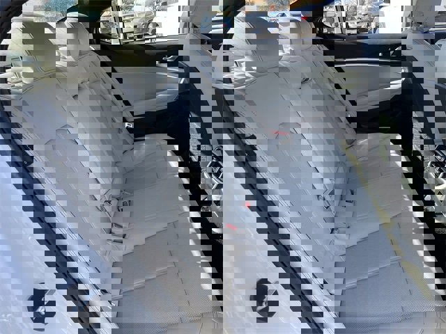 Used 2025 Genesis G70 2.5T image 27