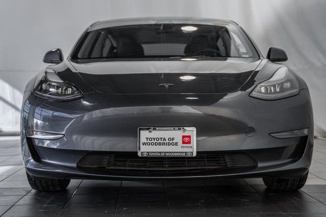 Used 2023 Tesla Model 3 Standard Range image 2