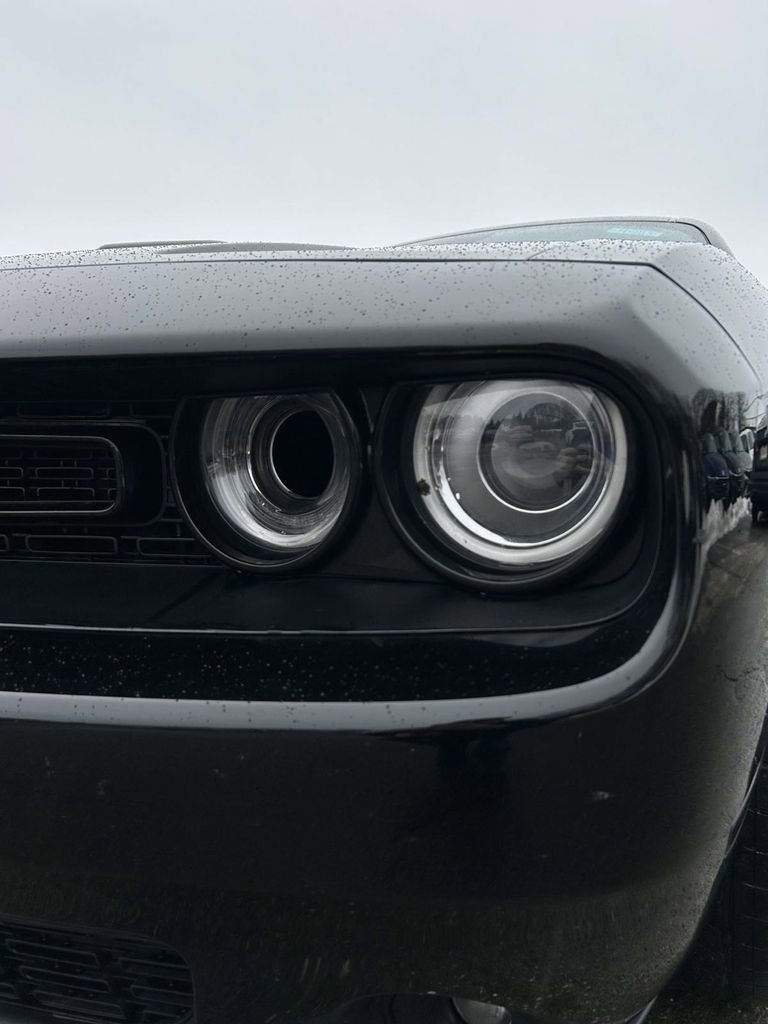 Used 2017 Dodge Challenger R/T Plus image 10