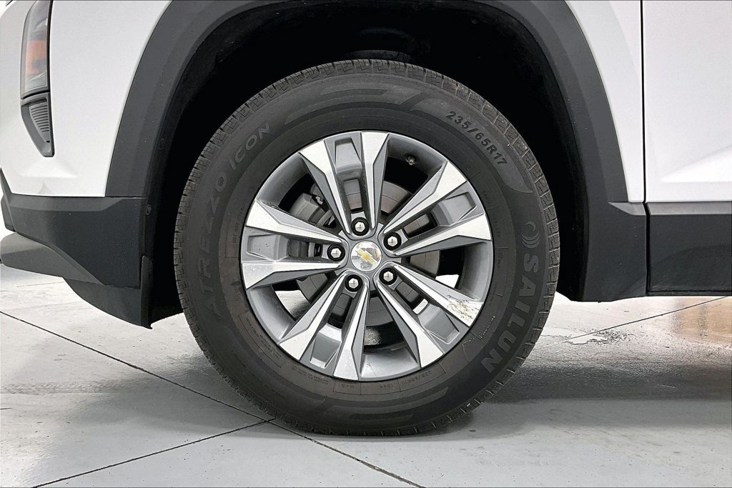 Used 2025 Chevrolet Equinox LT AWD/4WD image 10