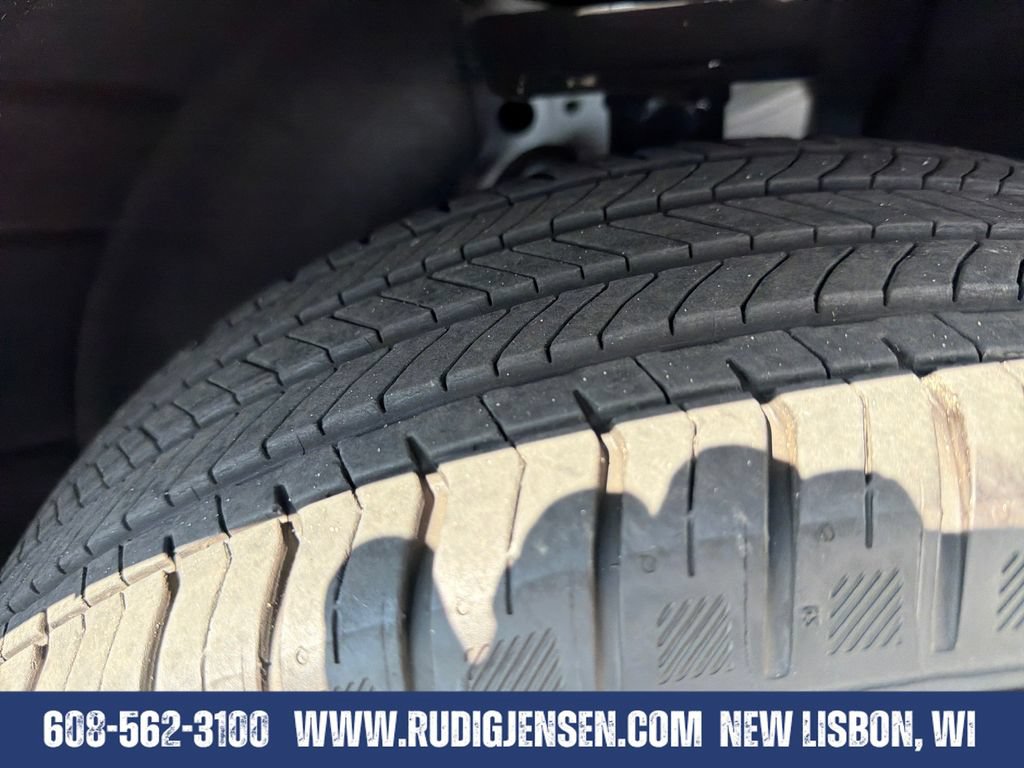 Used 2026 Chevrolet Equinox LT AWD/4WD image 27