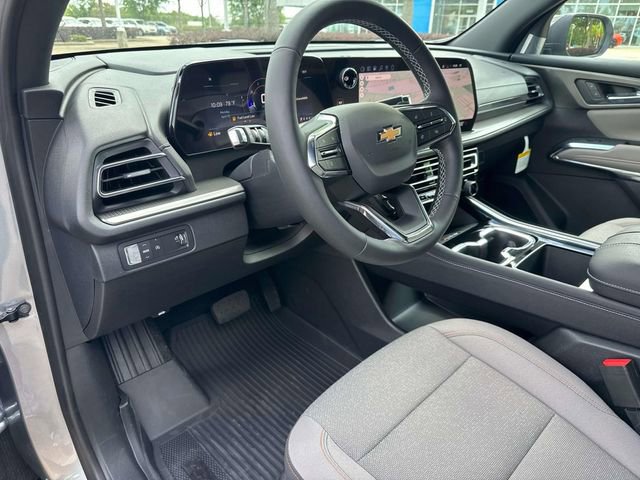 New 2026 Chevrolet Traverse LT w/ LPO, Floor Liner Package FWD image 21