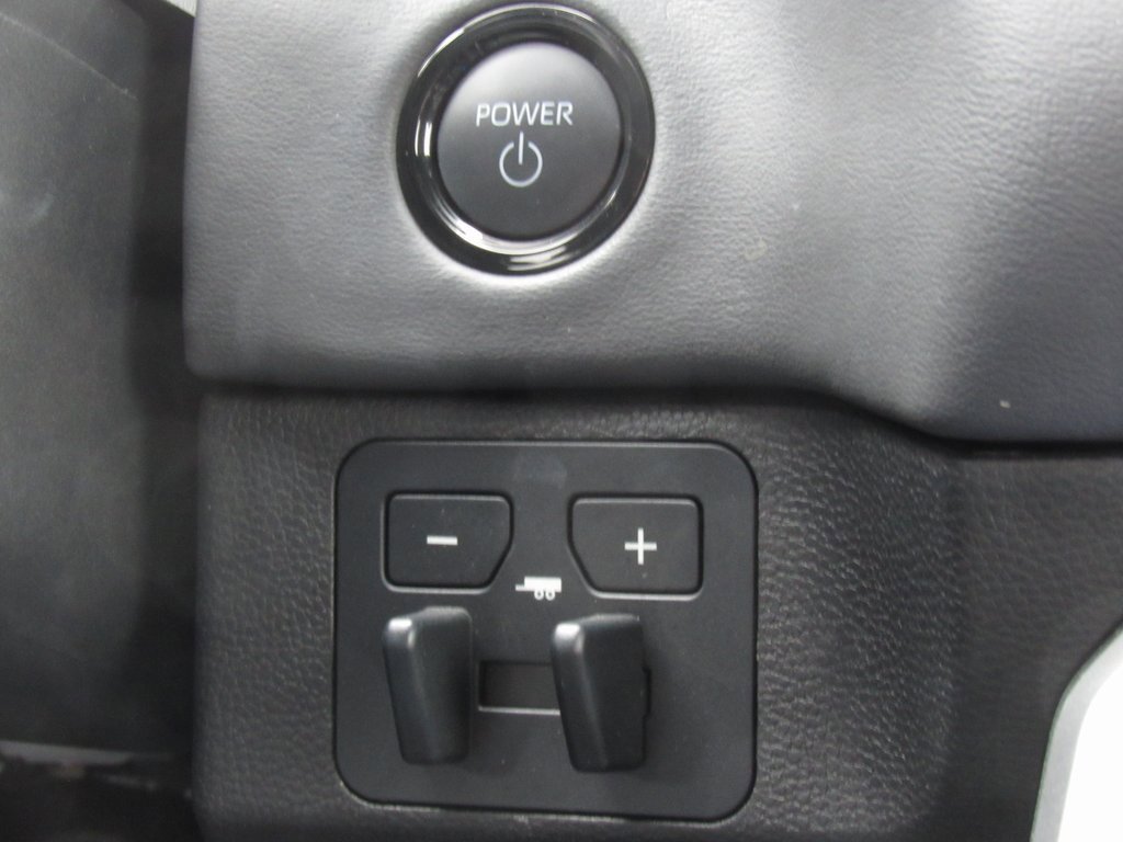 Certified 2025 Toyota Sequoia Platinum image 36