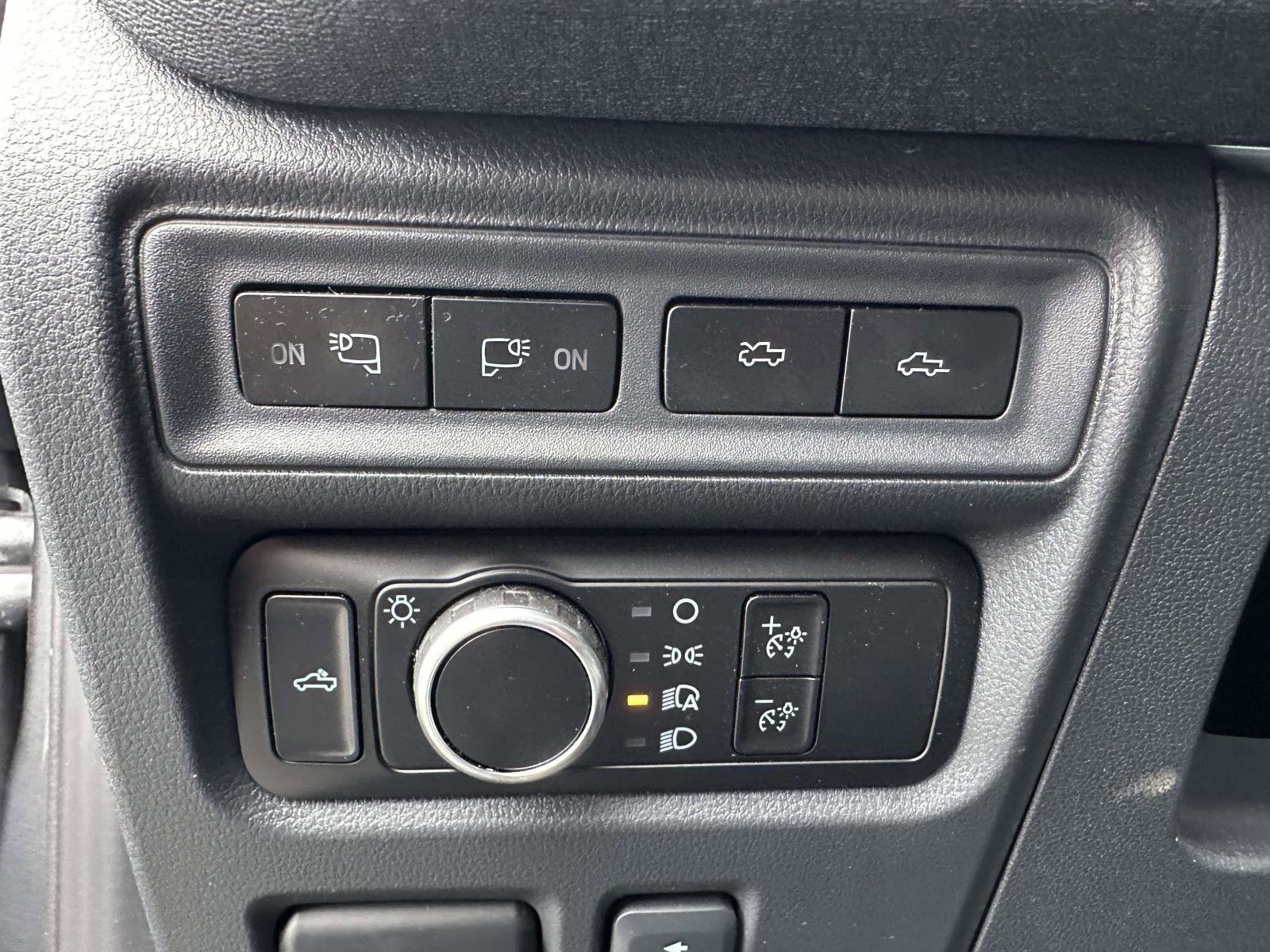 Used 2023 Ford F150 Lightning Lariat image 22