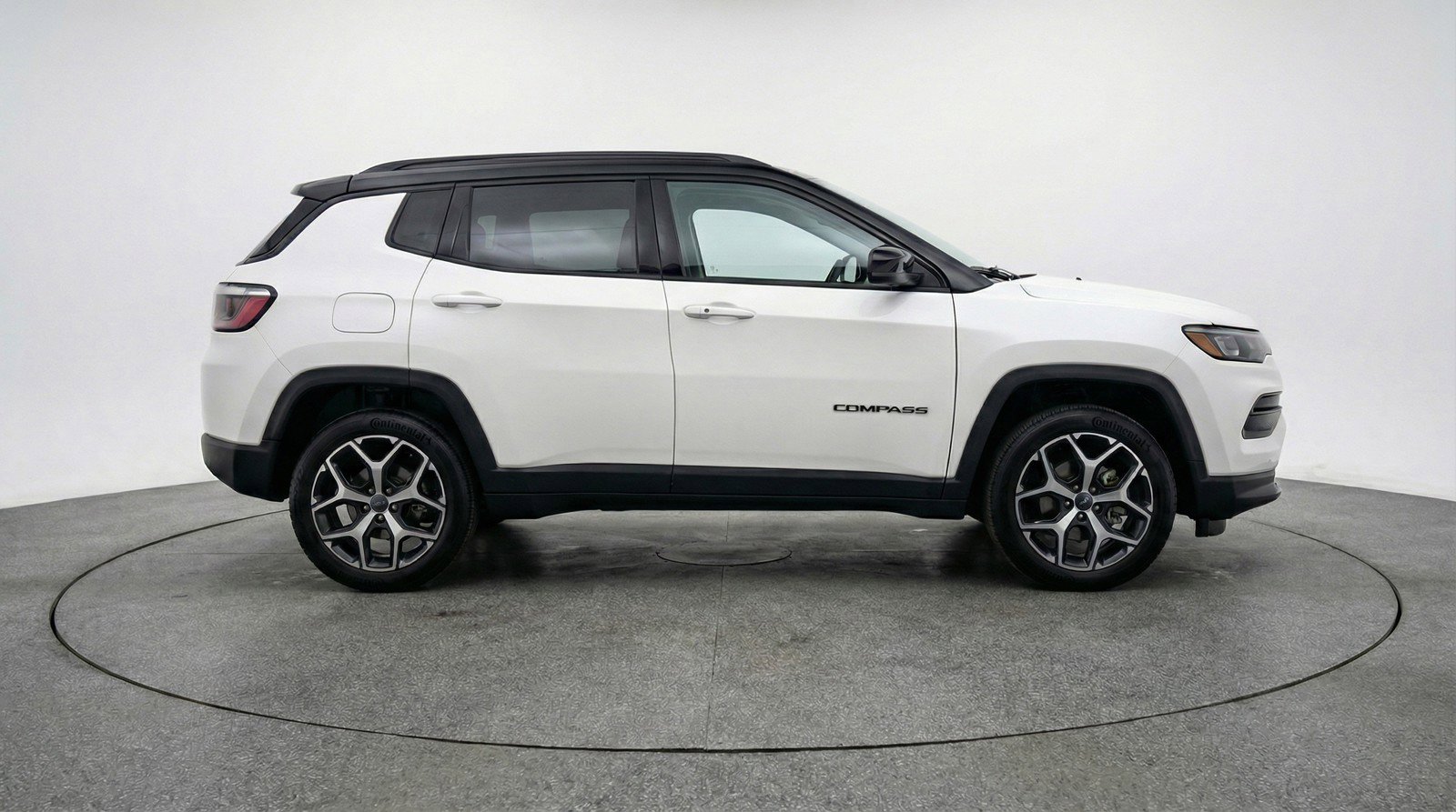 Used 2025 Jeep Compass Limited AWD/4WD image 11