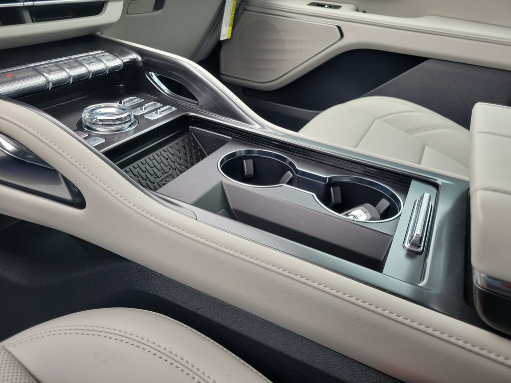 New 2026 Lincoln Nautilus Premier AWD/4WD image 29