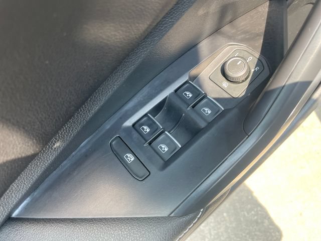 Used 2024 Volkswagen Jetta SE FWD image 21