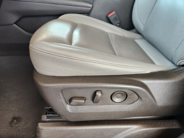 Used 2025 Chevrolet Tahoe LT AWD/4WD image 23