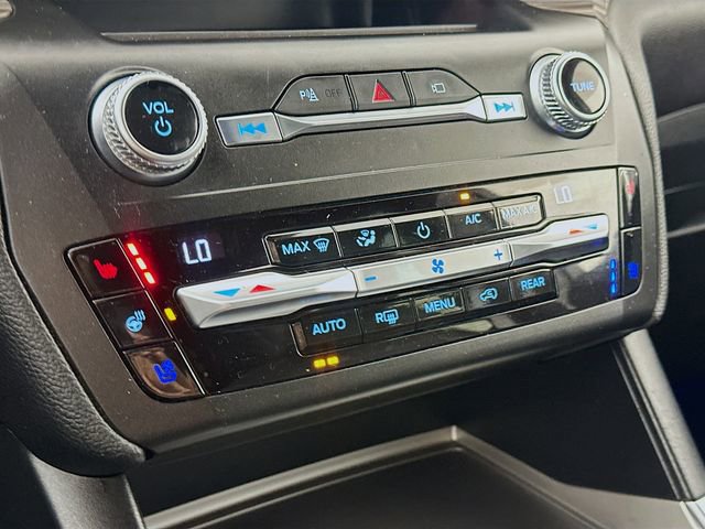 Used 2020 Ford Explorer Limited w/ Hybrid Equipment Group 310A image 28