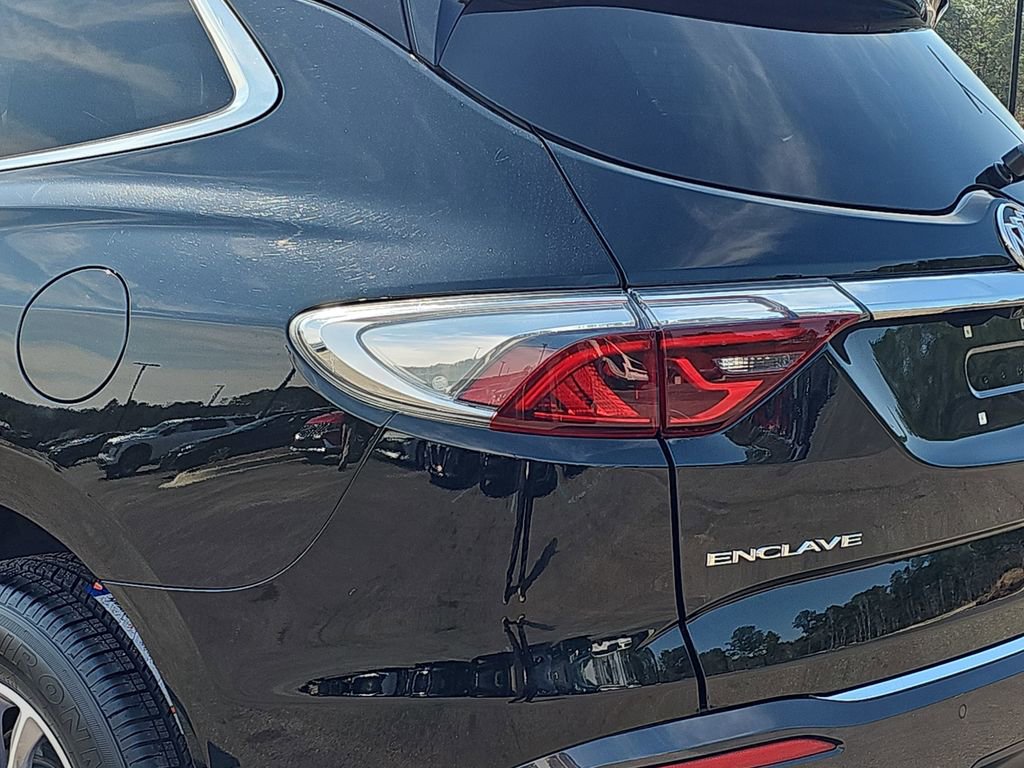 Used 2024 Buick Enclave Premium image 38