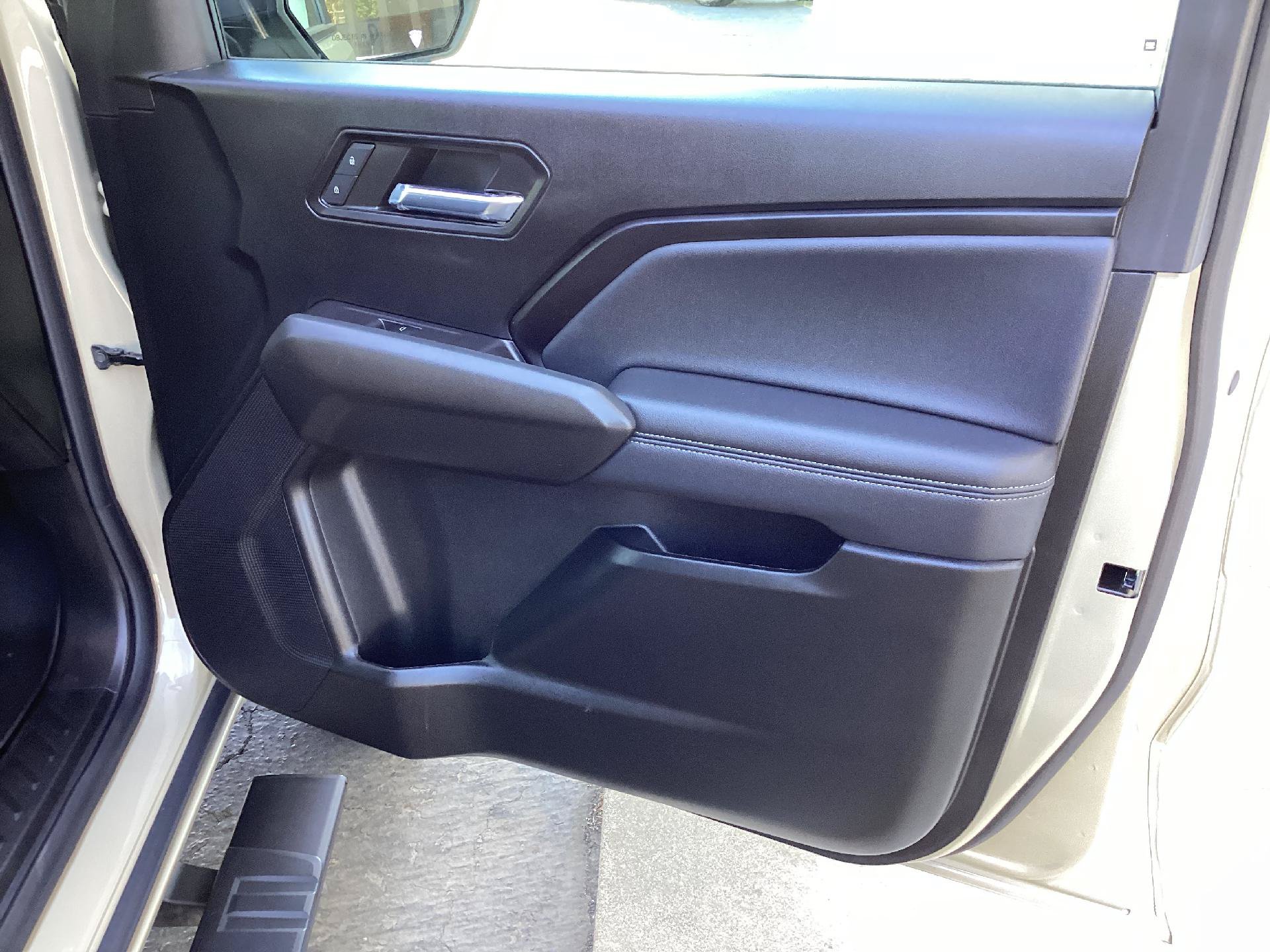 Used 2024 GMC Canyon Elevation w/ Elevation Premium Package AWD/4WD image 13