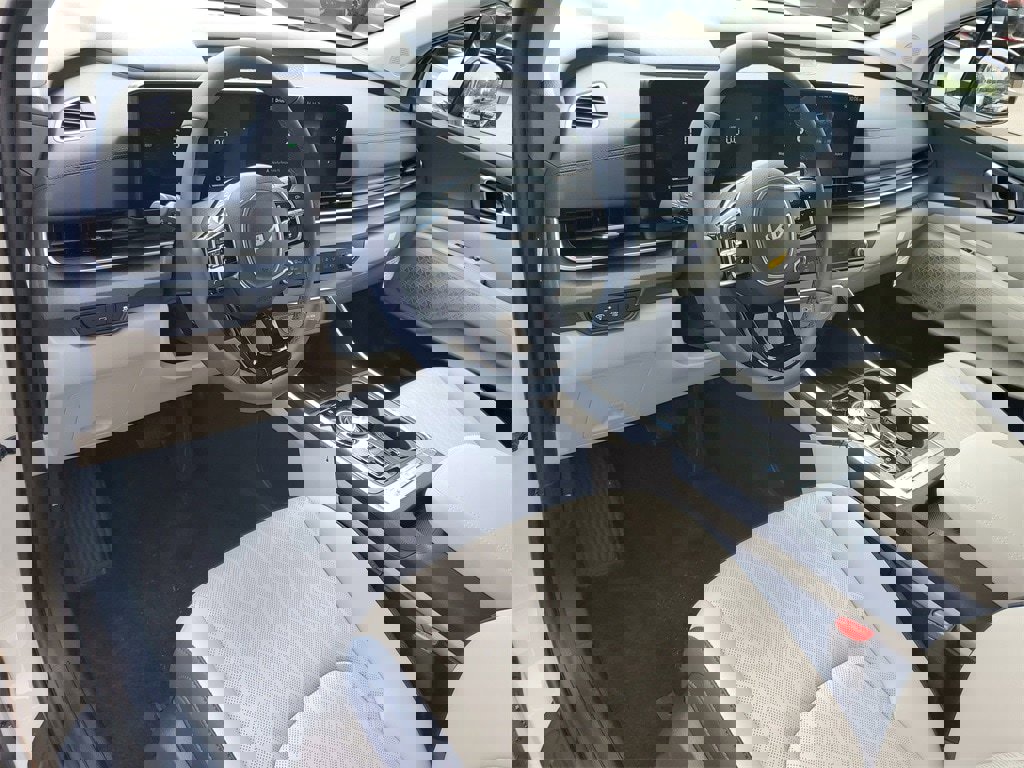 New 2026 Kia Carnival EX image 6
