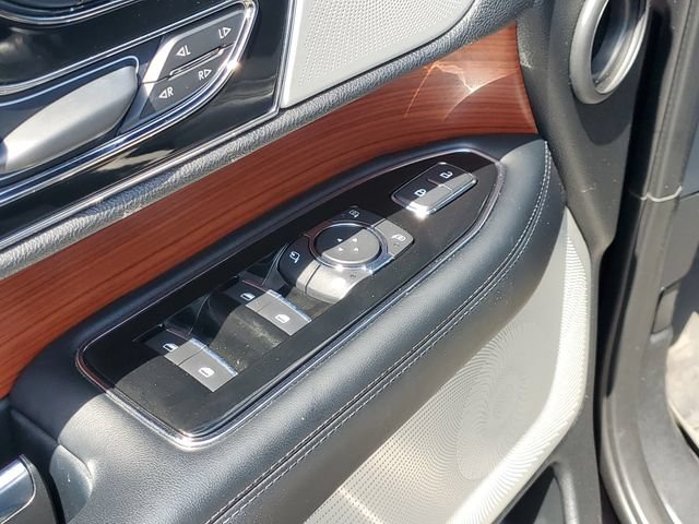 Used 2019 Lincoln Navigator Reserve AWD/4WD image 11