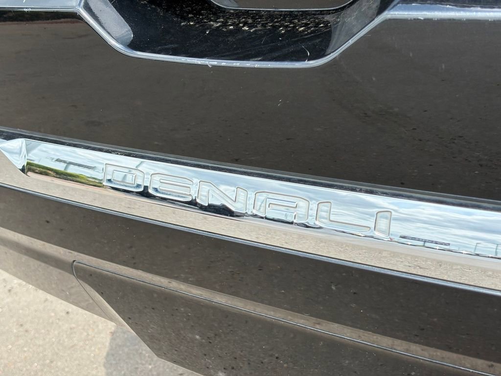 Used 2020 GMC Acadia Denali w/ Technology Package FWD image 11