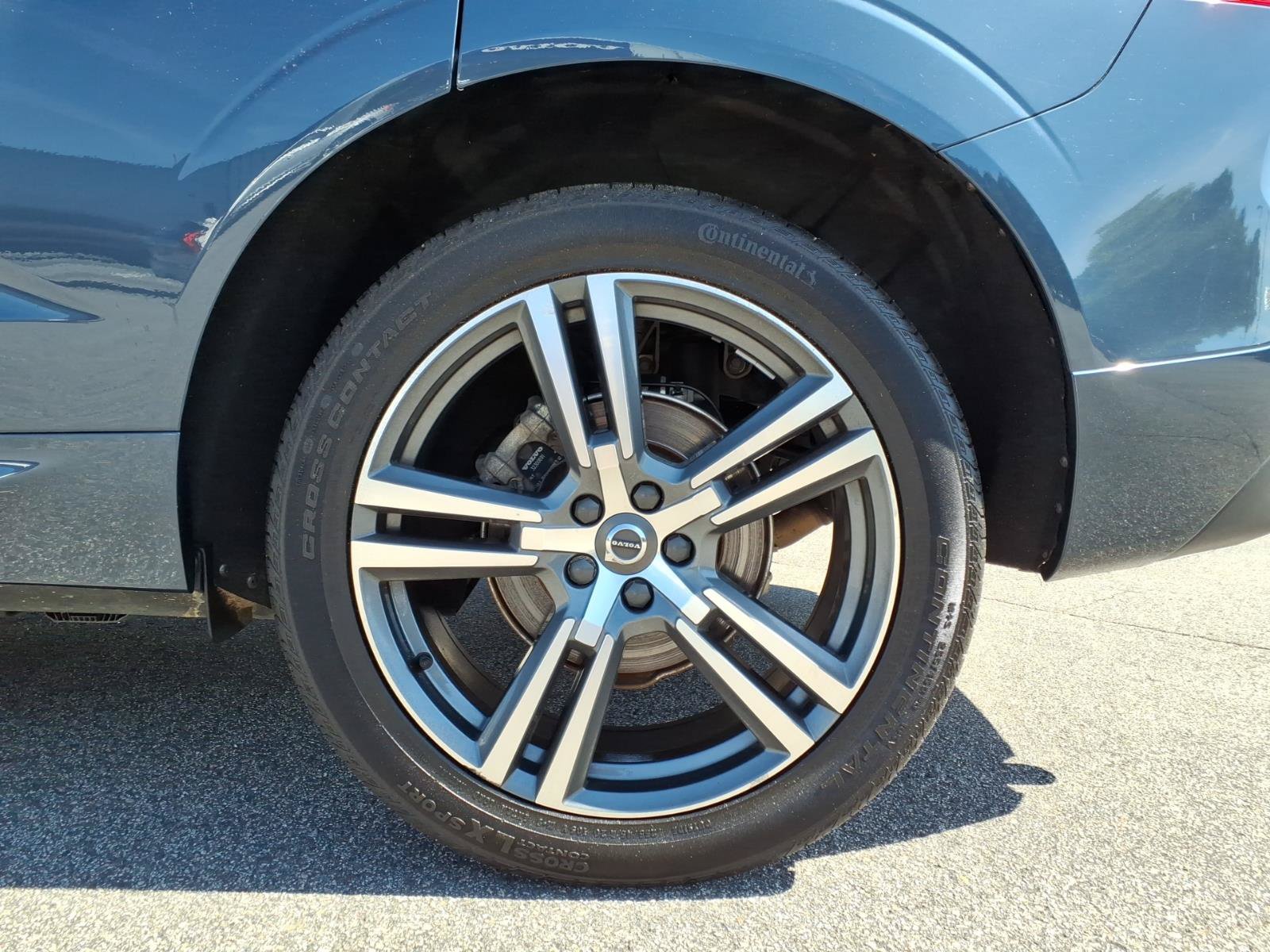 Used 2020 Volvo XC60 T5 Momentum FWD image 21