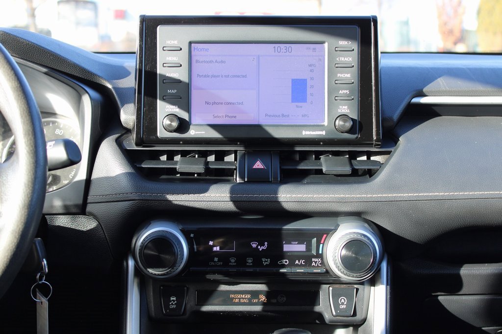 Used 2022 Toyota RAV4 LE image 21