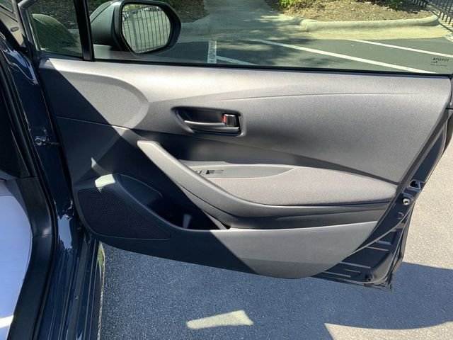 Used 2025 Toyota Corolla LE FWD image 13