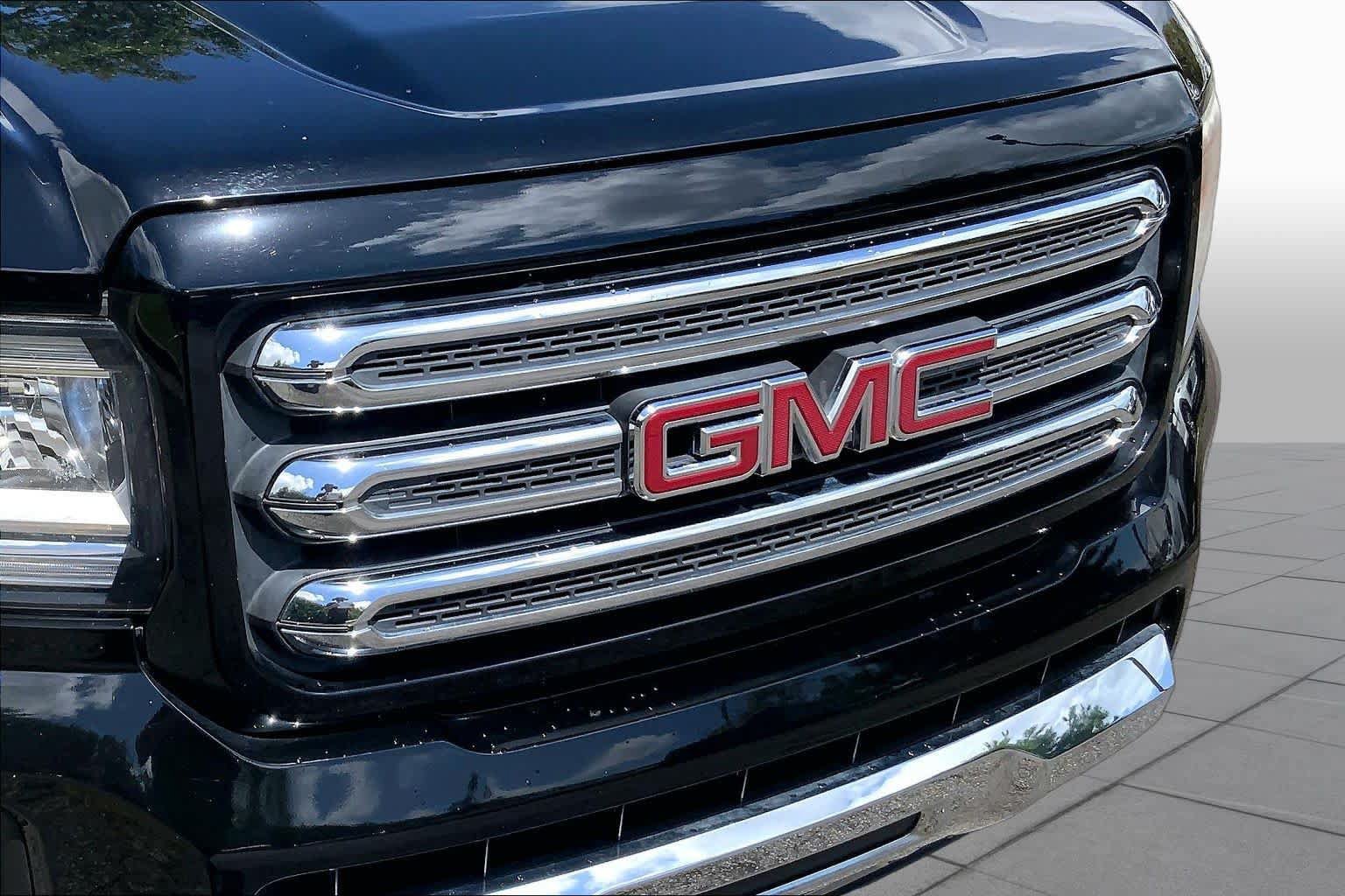 Used 2015 GMC Canyon SLE w/ All-Terrain Package RWD image 28