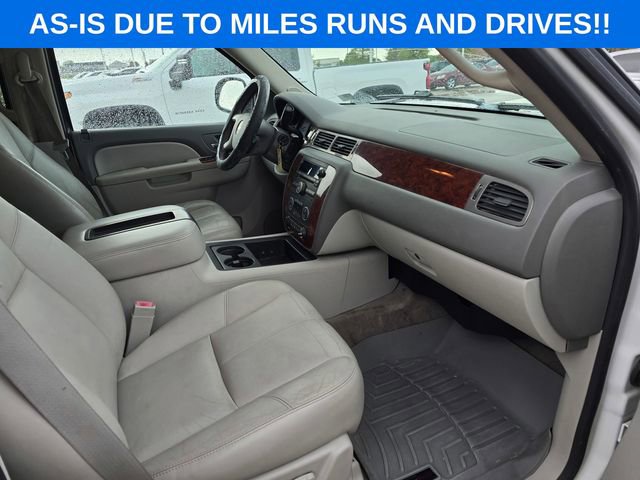 Used 2011 Chevrolet Tahoe LT w/ Luxury Package AWD/4WD image 16
