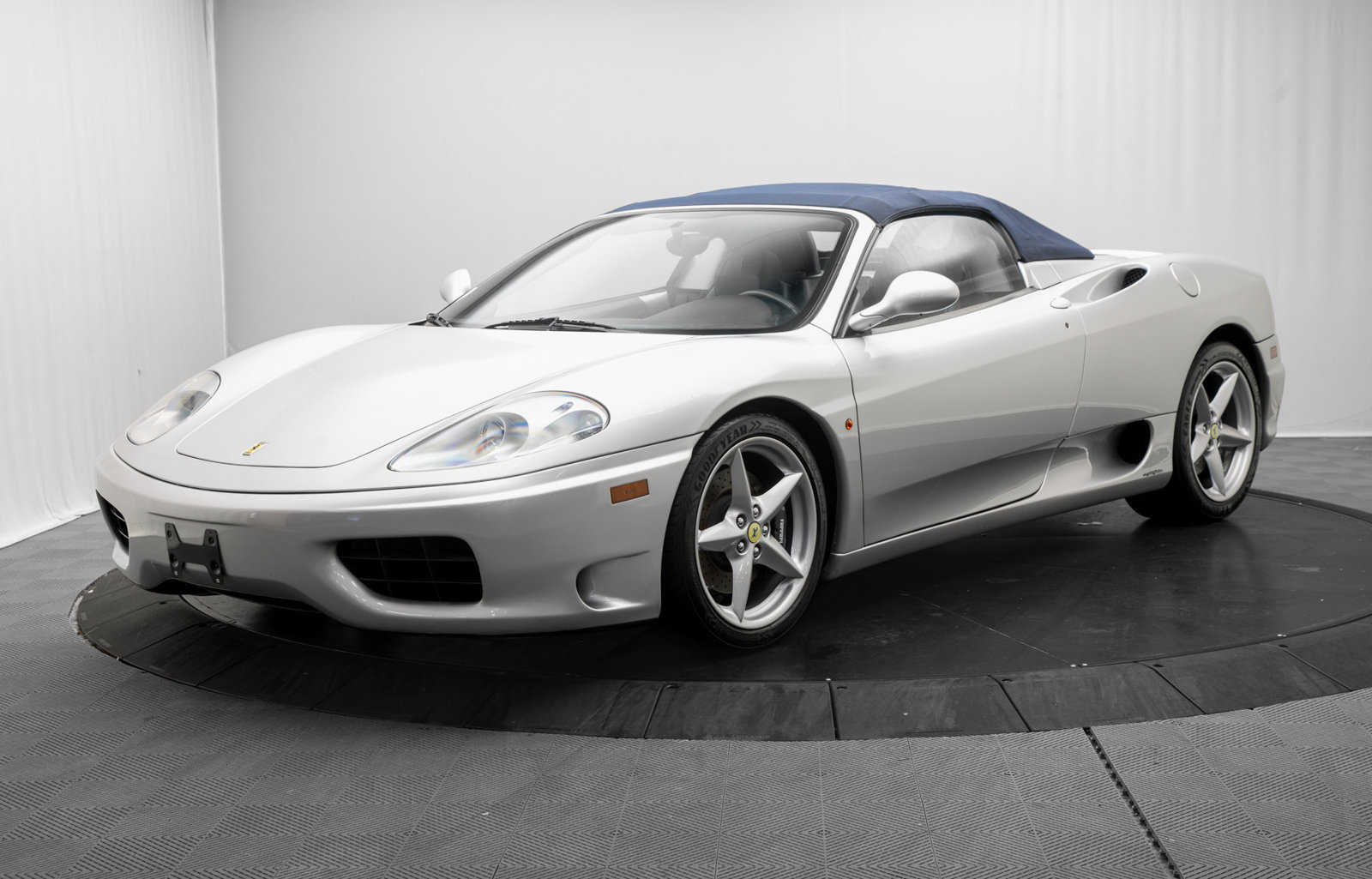 Used 2003 Ferrari 360 Spider RWD image 10