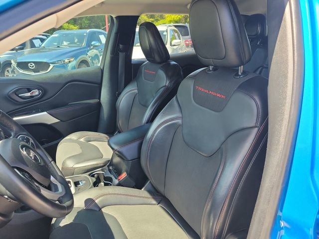 Used 2018 Jeep Cherokee Trailhawk AWD/4WD image 19
