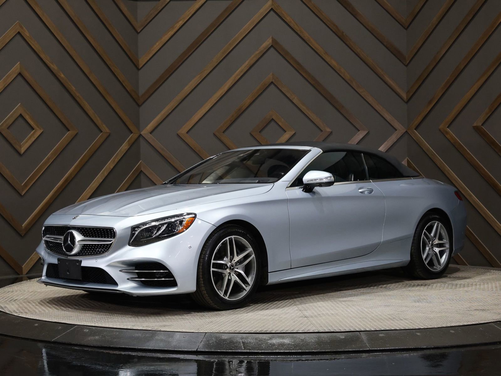 Used 2019 Mercedes-Benz S 560 Cabriolet w/ AMG Line Exterior image 8