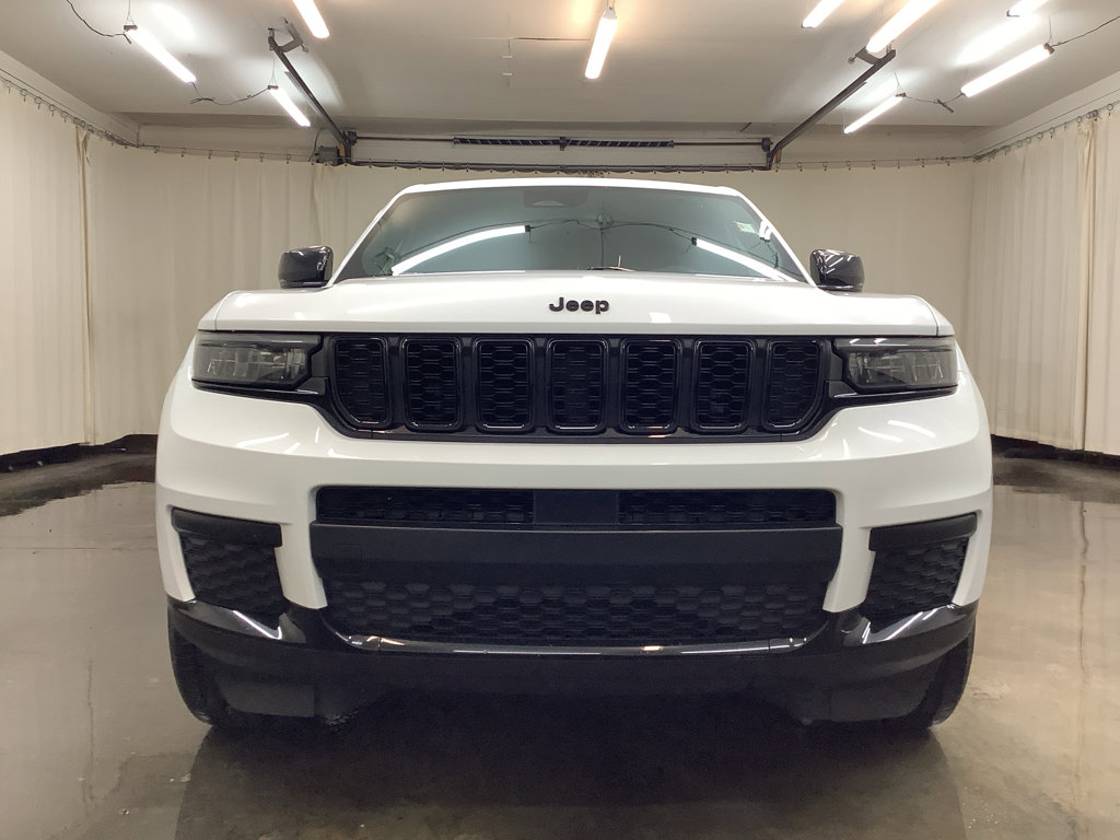 Used 2024 Jeep Grand Cherokee L Laredo image 10