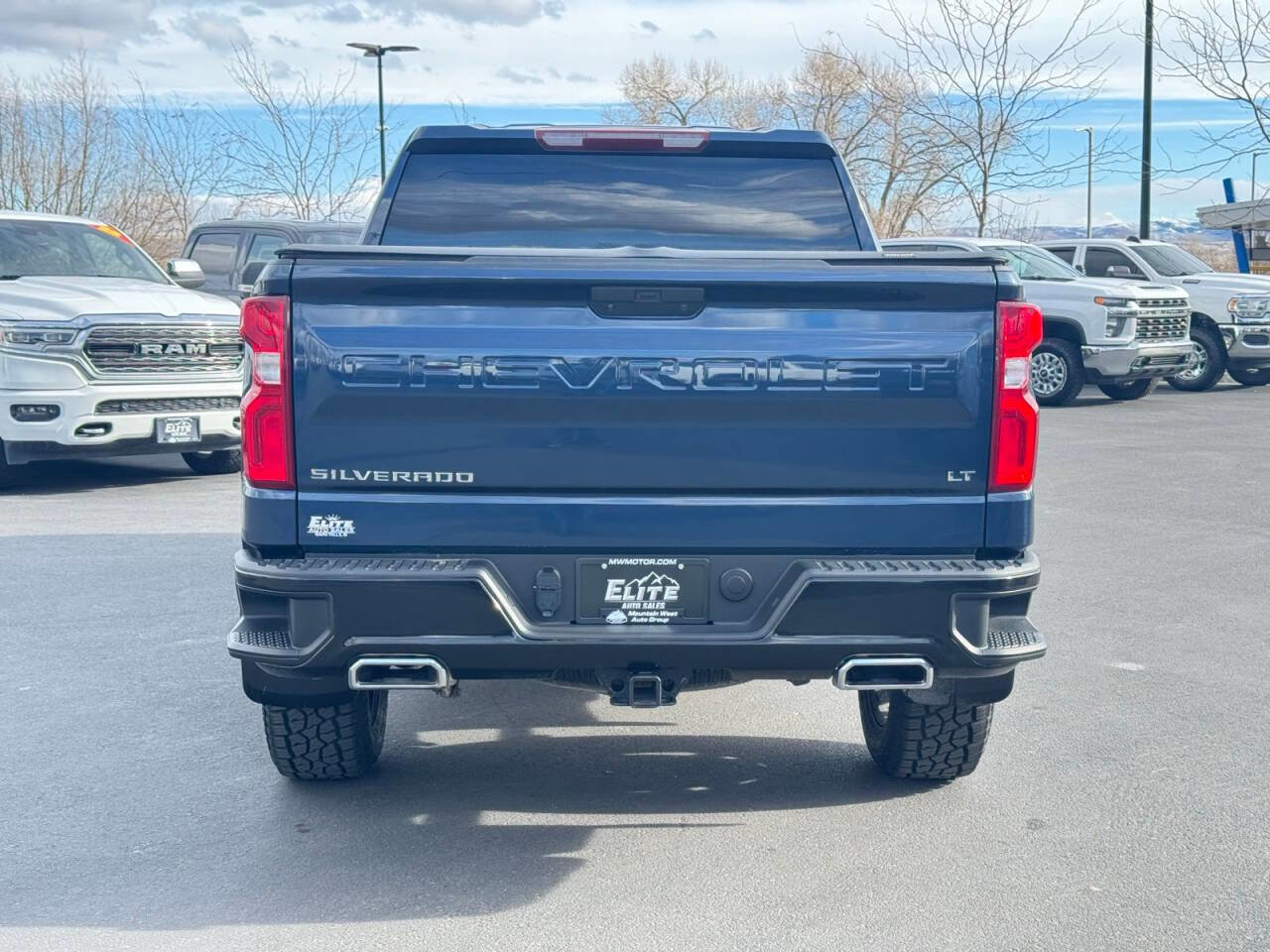 Used 2021 Chevrolet Silverado 1500 LT Trail Boss w/ LPO, Dark Essentials Package image 7