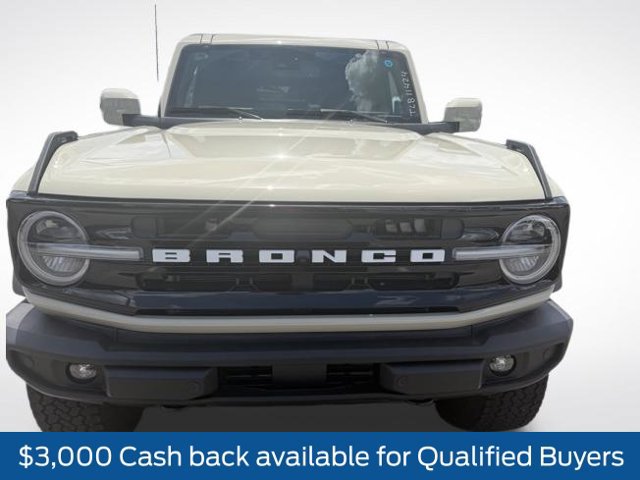 New 2026 Ford Bronco Outer Banks w/ Sasquatch Package AWD/4WD image 2