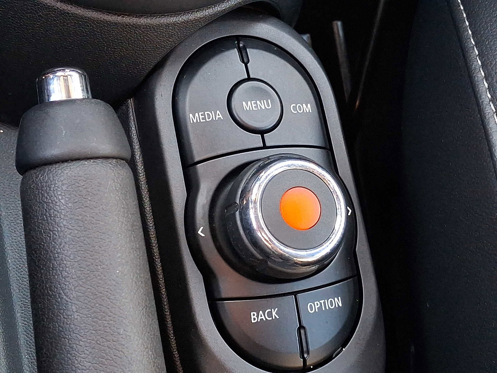 Used 2019 MINI Cooper S w/ Signature Upholstery Package image 19