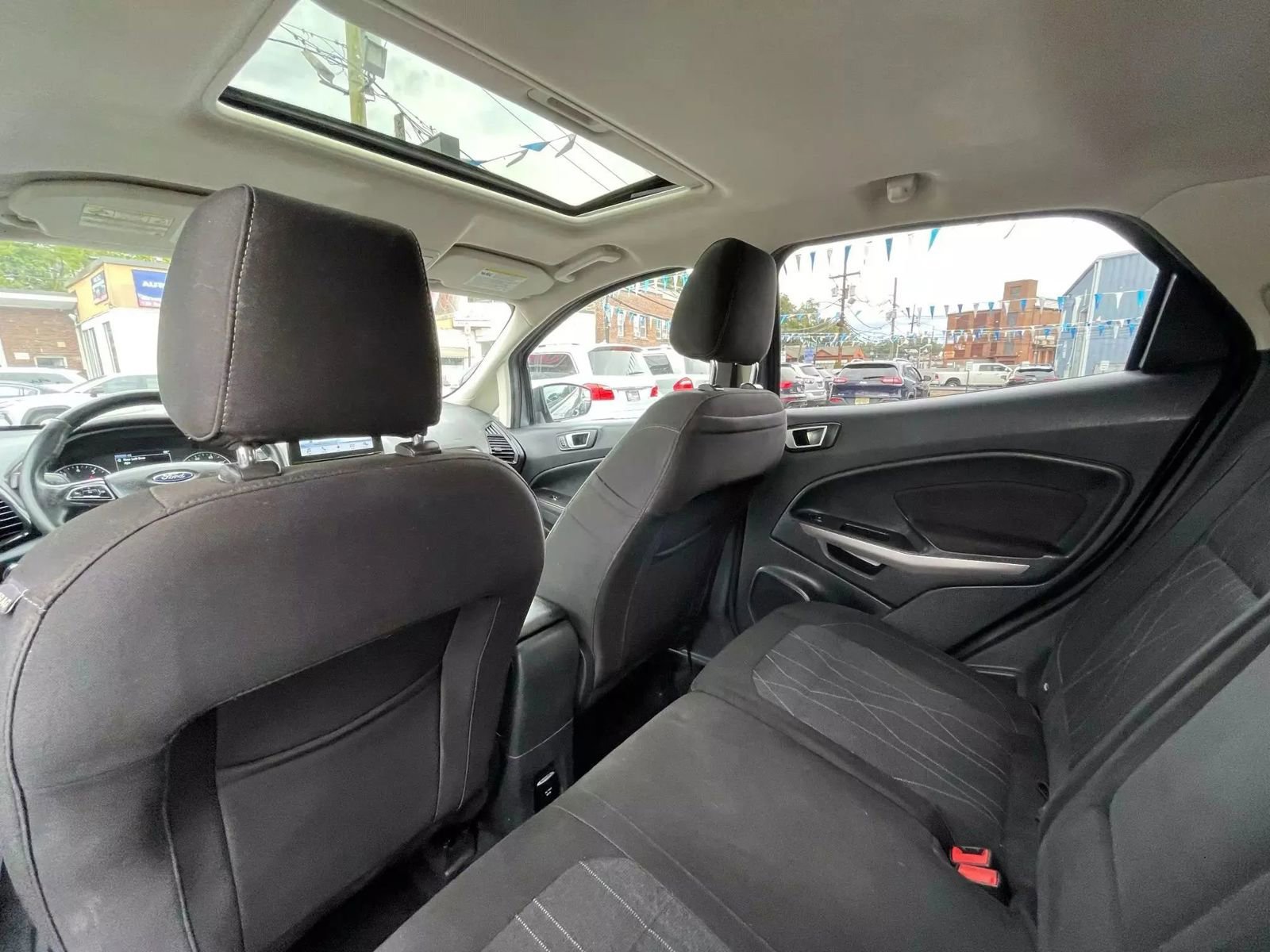 Used 2018 Ford EcoSport SE w/ SE Convenience Package image 52