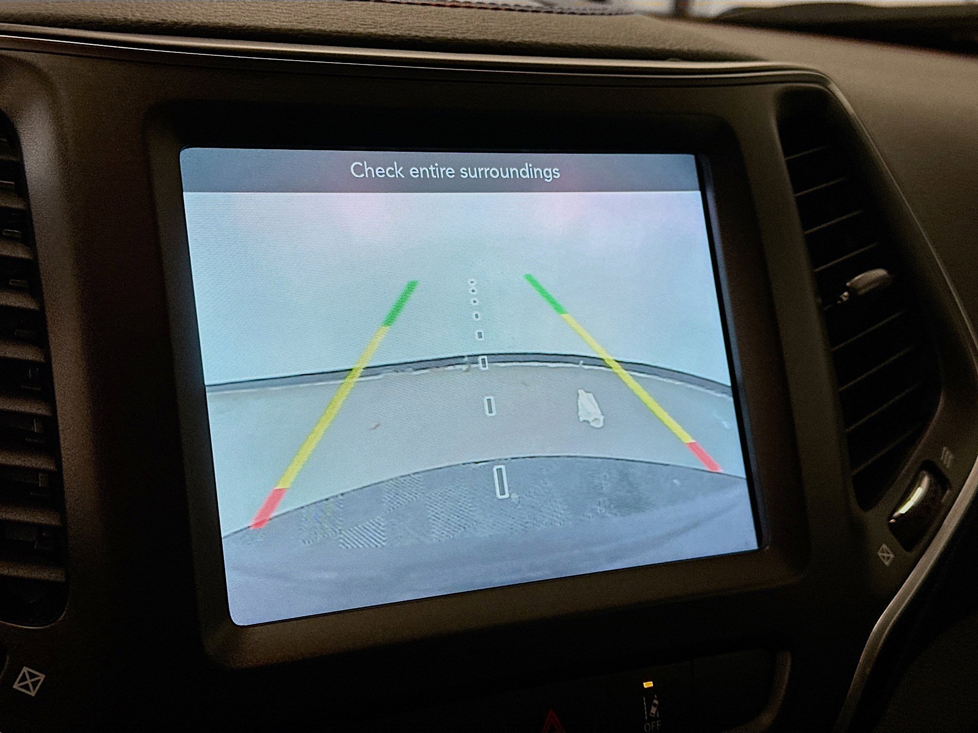 Used 2021 Jeep Cherokee Trailhawk image 22