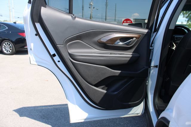 Used 2019 GMC Terrain Denali w/ Comfort Package FWD image 30