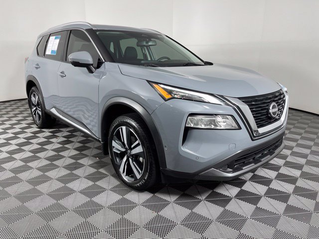 Used 2023 Nissan Rogue SL w/ SL Premium Package FWD image 3