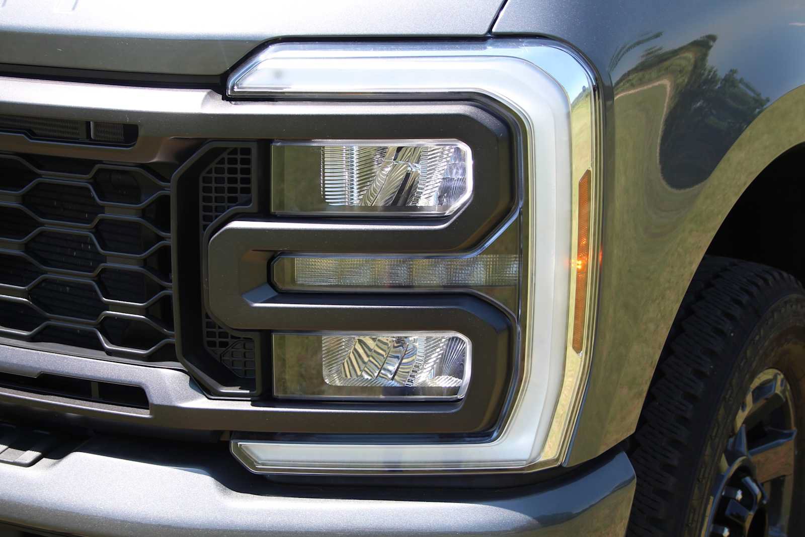 Used 2025 Ford F250 XL w/ STX Appearance Package AWD/4WD image 5