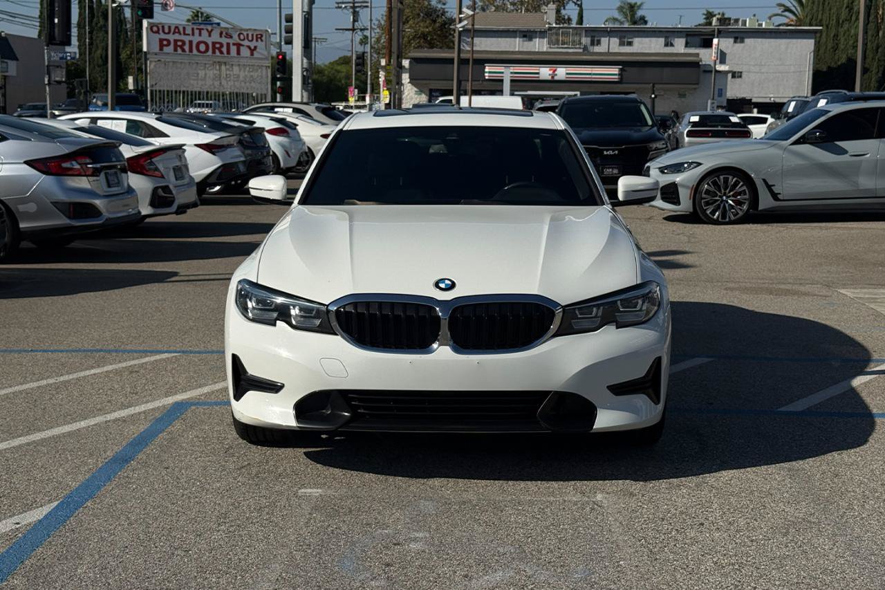 Used 2020 BMW 330i Sedan RWD image 3