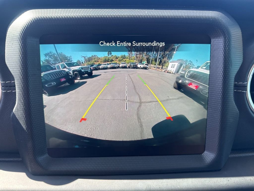 Used 2023 Jeep Wrangler Unlimited Sahara AWD/4WD image 22