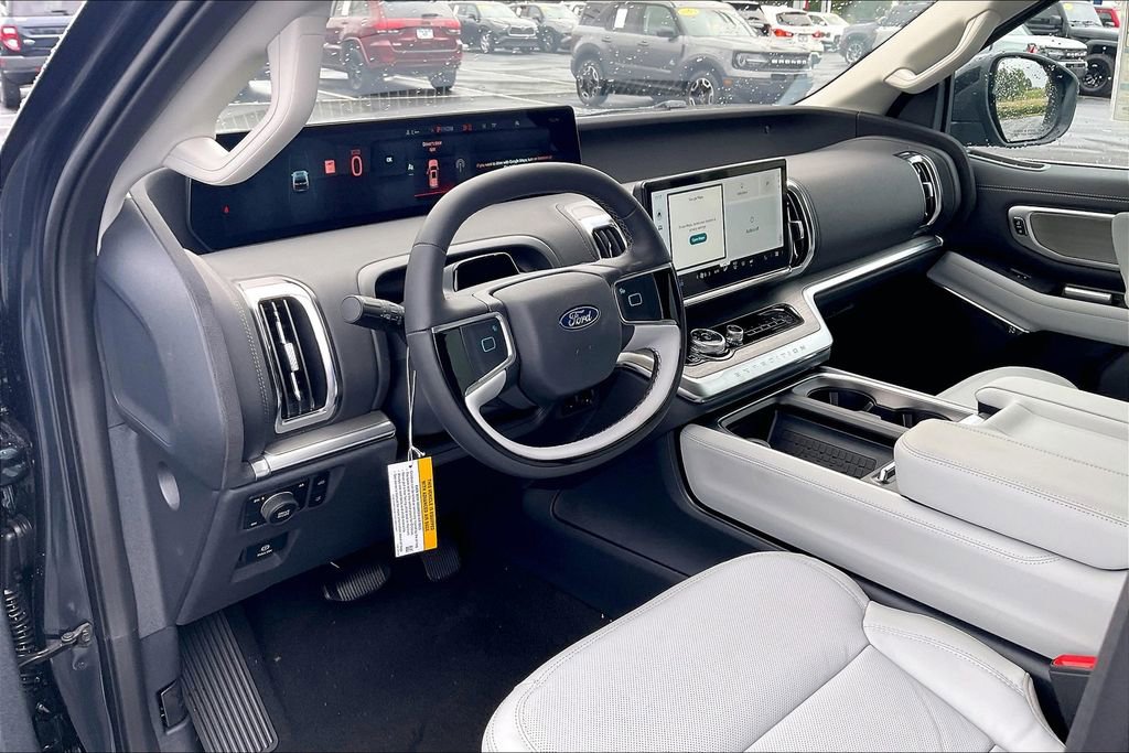 New 2025 Ford Expedition Platinum w/ Driver's Package image 6
