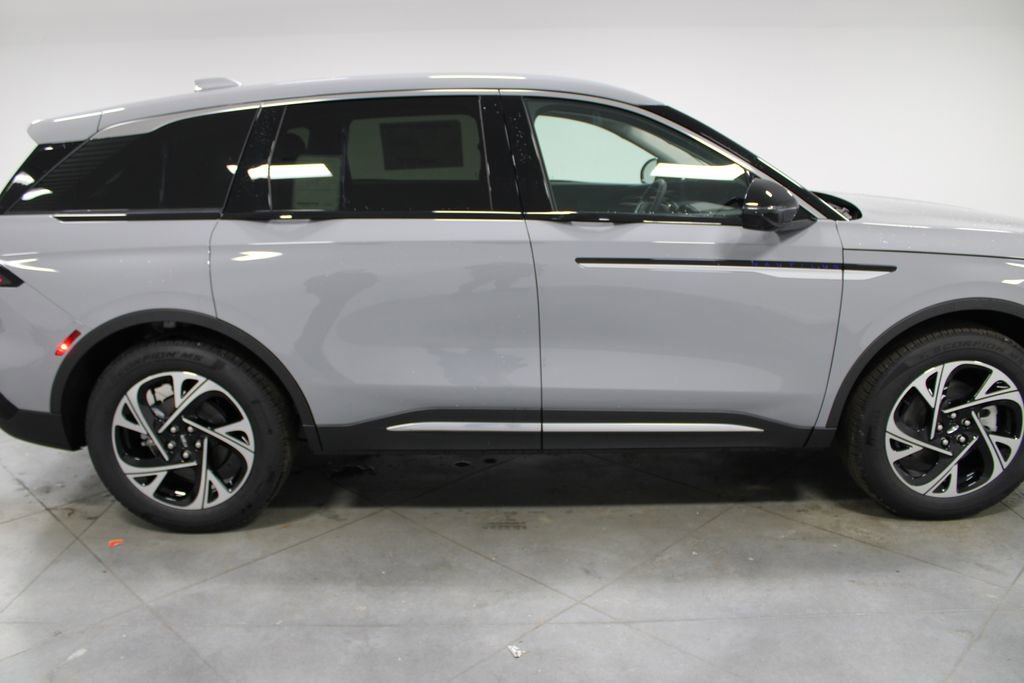 New 2026 Lincoln Nautilus Premier image 10