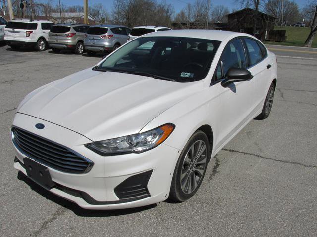 Used 2019 Ford Fusion SE AWD/4WD image 1