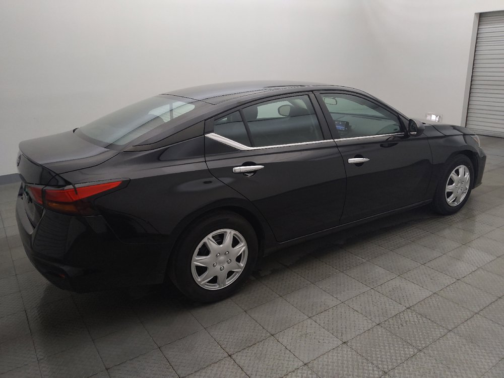 Used 2024 Nissan Altima 2.5 S FWD image 10
